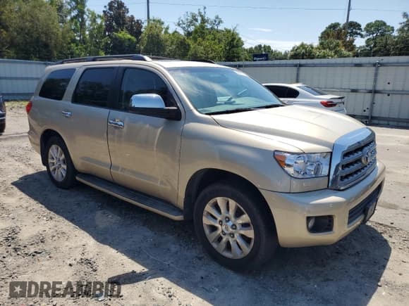✅ 2010 Toyota Sequoia Platinum • VIN: 5TDYY5G15AS022940 • Lot: 69270715. Listed on Copart with 221,232 mi. Free auction sales archive from the USA and detailed vehicle history report at DreamBid. Image 4.