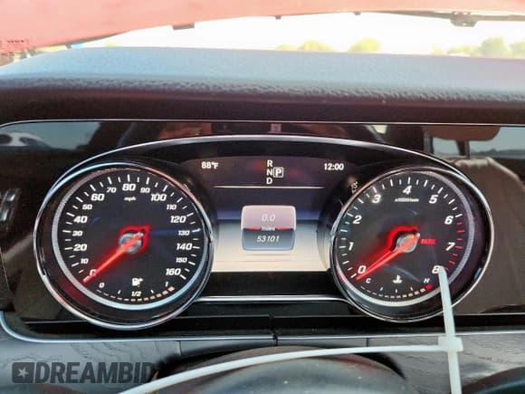 ✅ 2017 Mercedes-Benz E 300 Luxury • VIN: WDDZF4JB8HA046507 • Lot: 84937365. Wystawiony na Copart z przebiegiem 53 101 mil. Bezpłatny archiwum sprzedaży aukcyjnych z USA i szczegółowy raport historii pojazdu na DreamBid. Zdjęcie 9.