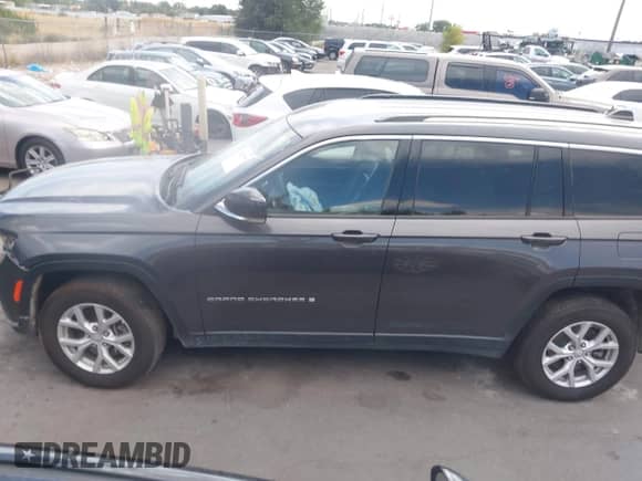 2023 Jeep Grand Cherokee Limited с VIN 1C4RJKBG0P8884642, выставлен на аукционе IAAI как лот 43183791 с пробегом 38 385 миль миль и . История ставок и продаж доступна на DreamBid. Изображение 14.