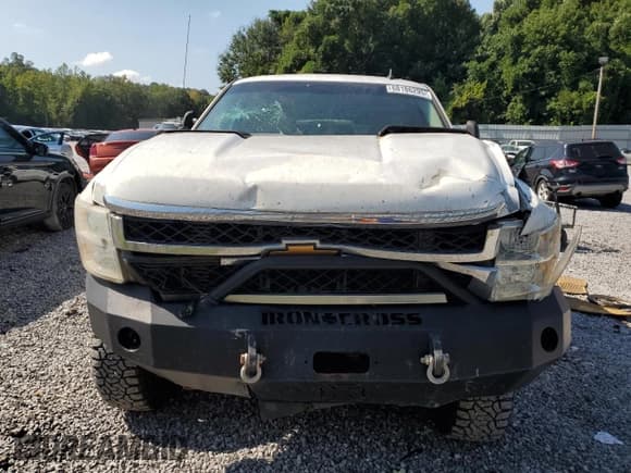 ✅ 2013 Chevrolet Silverado 2500HD LTZ • VIN: 1GC1KYC8XDF168990 • Lot: 68186295. Wystawiony na Copart z przebiegiem 335 701 mil. Bezpłatny archiwum sprzedaży aukcyjnych z USA i szczegółowy raport historii pojazdu na DreamBid. Zdjęcie 5.