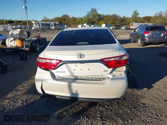 ✅ 2016 Toyota Camry SE • VIN: 4T1BF1FK1GU131278 • Lot: 43435416. Listed on IAAI with 164,765 mi. Free auction sales archive from the USA and detailed vehicle history report at DreamBid. Image 16.