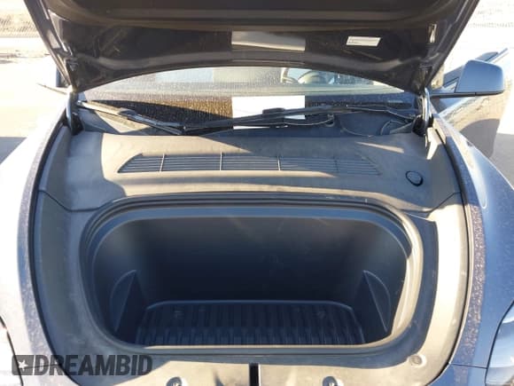 ✅ 2023 Tesla Model Y Long Range • VIN: 7SAYGAEEXPF714760 • Lot: 41748398. Listed on IAAI with 49,802 mi. Free auction sales archive from the USA and detailed vehicle history report at DreamBid. Image 10.