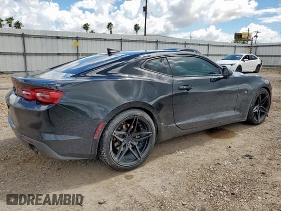 ✅ 2021 Chevrolet Camaro 1LS • VIN: 1G1FB1RX8M0142184 • Lot: 81690585. Listed on Copart with 48,075 mi. Free auction sales archive from the USA and detailed vehicle history report at DreamBid. Image 3.