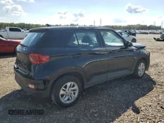 ✅ 2022 Hyundai Venue SE • VIN: KMHRB8A36NU207352 • Lot: 74043364. Wystawiony na Copart z przebiegiem 71 402 mil. Bezpłatny archiwum sprzedaży aukcyjnych z USA i szczegółowy raport historii pojazdu na DreamBid. Zdjęcie 3.