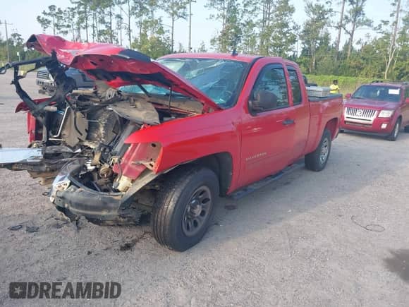 2013 Chevrolet Silverado 1500 LT with VIN 1GCRCSEA5DZ335168, listed as a IAAI auction lot 43251948 with 105,317 mi miles and . Bid and sale history available at DreamBid. Image 2.