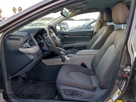 ✅ 2019 Toyota Camry SE • VIN: 4T1B11HK0KU714414 • Лот: 94259945. Опубликован ранее на Copart с пробегом 65 582 миль. Бесплатный доступ к архиву аукционных продаж из США и подробный отчёт об истории автомобиля на DreamBid. Изображение 7.