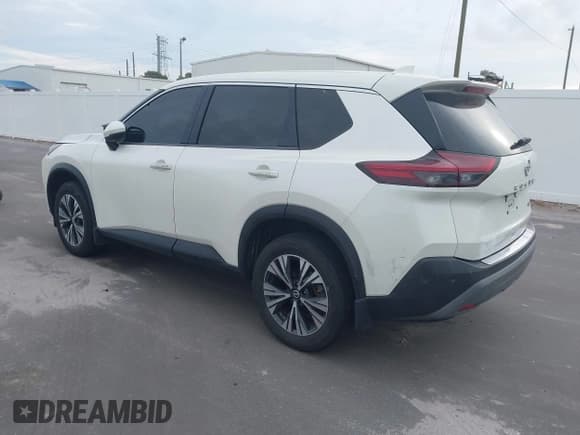 ✅ 2021 Nissan Rogue SV • VIN: JN8AT3BA1MW011485 • Lot: 43232635. Wystawiony na IAAI z przebiegiem 86 517 mil. Bezpłatny archiwum sprzedaży aukcyjnych z USA i szczegółowy raport historii pojazdu na DreamBid. Zdjęcie 3.
