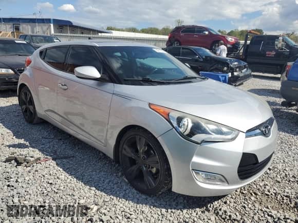 ✅ 2017 Hyundai Veloster Value Edition • VIN: KMHTC6AD0HU322355 • Lot: 84377585. Wystawiony na Copart z przebiegiem 91 618 mil mil. Skorzystaj z bezpłatnego archiwum sprzedaży aukcyjnych z USA i zobacz szczegółowy raport historii pojazdu na DreamBid. Zdjęcie 4.