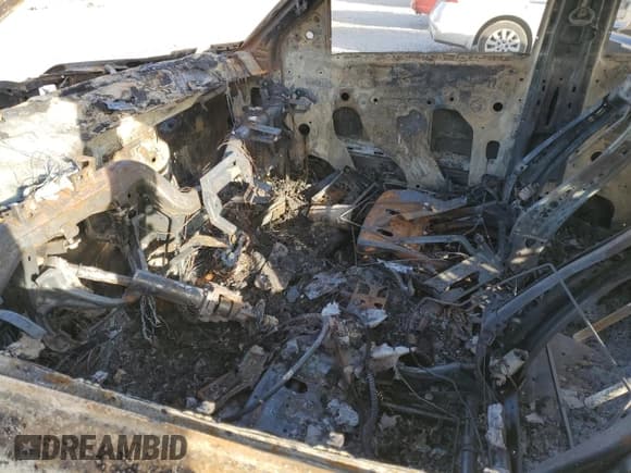 ✅ 2016 Chevrolet Suburban LT • VIN: 1GNSKHKC3GR460890 • Lot: 77609254. Wystawiony na Copart z przebiegiem Nie podano. Bezpłatny archiwum sprzedaży aukcyjnych z USA i szczegółowy raport historii pojazdu na DreamBid. Zdjęcie 7.