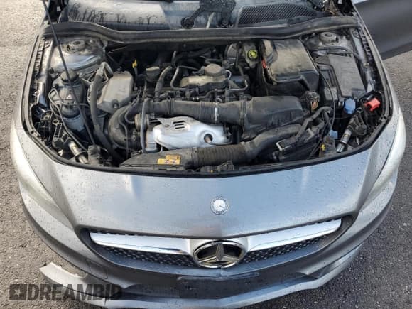 ✅ 2015 Mercedes-Benz CLA 250 • VIN: WDDSJ4EB2FN201407 • Lot: 93405885. Wystawiony na Copart z przebiegiem 127 823 mil. Bezpłatny archiwum sprzedaży aukcyjnych z USA i szczegółowy raport historii pojazdu na DreamBid. Zdjęcie 11.