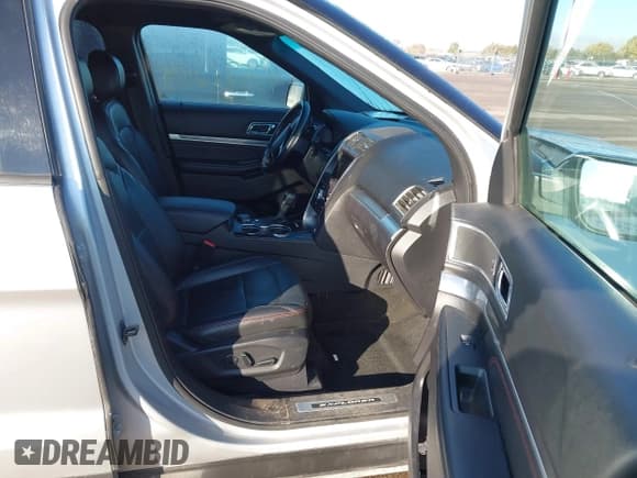 ✅ 2017 Ford Explorer Sport • VIN: 1FM5K8GT7HGB07785 • Lot: 43571208. Listed on IAAI with 102,859 mi. Free auction sales archive from the USA and detailed vehicle history report at DreamBid. Image 5.