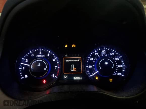 2015 Hyundai Azera с VIN KMHFG4JG3FA469221, выставлен на аукционе Copart как лот 50949075 с пробегом 82 923 миль миль и Чистый • Clean title. История ставок и продаж доступна на DreamBid. Изображение 9.