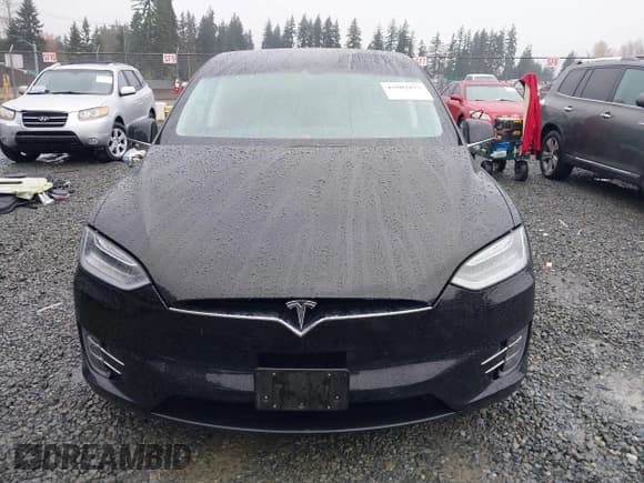 ✅ 2016 Tesla Model X 70D • VIN: 5YJXCAE21GF008741 • Lot: 43802873. Wystawiony na IAAI z przebiegiem 85 796 mil. Bezpłatny archiwum sprzedaży aukcyjnych z USA i szczegółowy raport historii pojazdu na DreamBid. Zdjęcie 13.