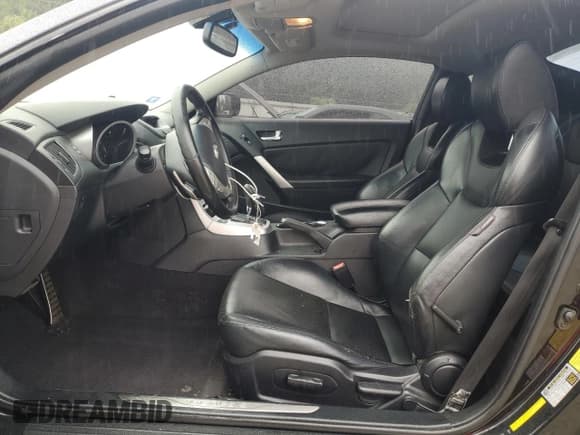 ✅ 2010 Hyundai Genesis Coupe Track • VIN: KMHHU6KH1AU023578 • Lot: 80390335. Listed on Copart with 129,065 mi. Free auction sales archive from the USA and detailed vehicle history report at DreamBid. Image 7.