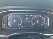 ✅ 2021 Volkswagen Jetta SEL Premium • VIN: 3VWG57BU2MM054005 • Lot: 95281895. Listed on Copart with 96,322 mi. Free auction sales archive from the USA and detailed vehicle history report at DreamBid. Image 9.