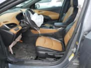 ✅ 2018 Chevrolet Volt Premier • VIN: 1G1RB6S50JU125015 • Lot: 65336544. Wystawiony na Copart z przebiegiem Nie podano. Bezpłatny archiwum sprzedaży aukcyjnych z USA i szczegółowy raport historii pojazdu na DreamBid. Zdjęcie 7.