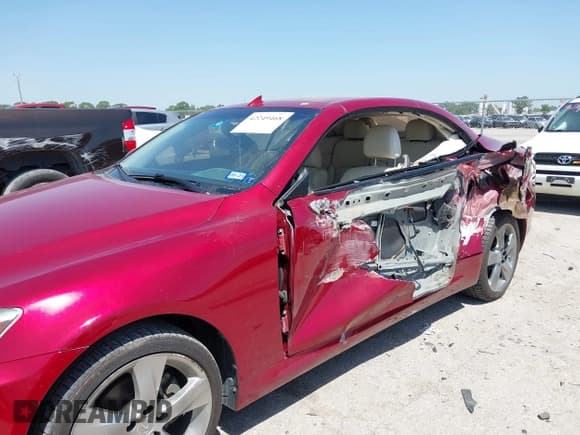 ✅ 2010 Lexus IS 250 C • VIN: JTHFF2C26A2511427 • Lot: 42249468. Listed on IAAI with 117,787 mi. Free auction sales archive from the USA and detailed vehicle history report at DreamBid. Image 6.