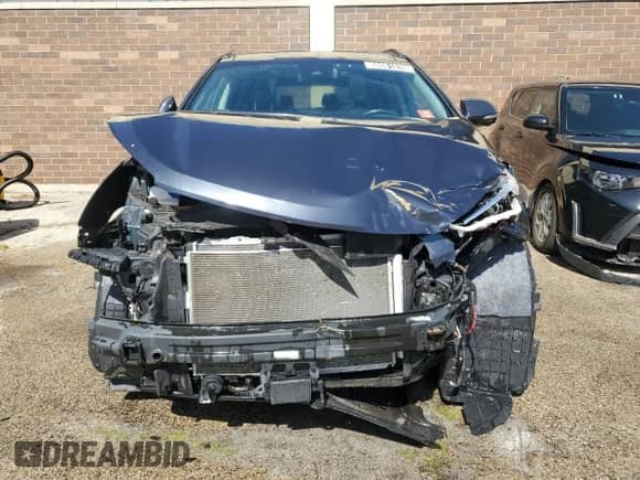 2018 Hyundai Santa Fe SE Ultimate with VIN KM8SR4HF9JU262815, listed as a Copart auction lot 60081025 with 48,711 mi miles and Clean title. Bid and sale history available at DreamBid. Image 5.