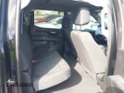 ✅ 2021 Chevrolet Silverado 1500 Custom Trail Boss • VIN: 3GCPYCEF0MG249938 • Lot: 42609775. Wystawiony na IAAI z przebiegiem 87 715 mil. Bezpłatny archiwum sprzedaży aukcyjnych z USA i szczegółowy raport historii pojazdu na DreamBid. Zdjęcie 8.