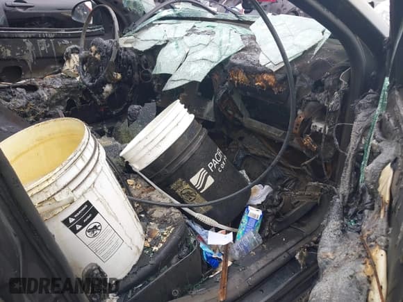 ✅ 2005 Pontiac G6 • VIN: 1G2ZG528354114758 • Lot: 41803541. Listed on IAAI with Not provided. Free auction sales archive from the USA and detailed vehicle history report at DreamBid. Image 5.