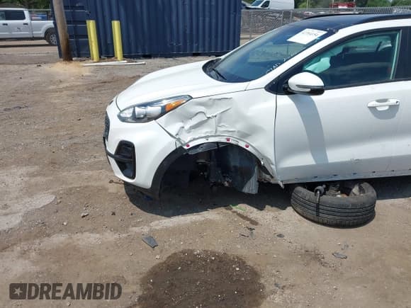 ✅ 2022 Kia Sportage Nightfall • VIN: KNDP6CAC7N7002656 • Lot: 42704154. Listed on IAAI with 61,557 mi. Free auction sales archive from the USA and detailed vehicle history report at DreamBid. Image 6.