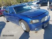 ✅ 2010 Dodge Charger R/T • VIN: 2B3CA8CTXAH280510 • Lot: 43713894. Wystawiony na IAAI z przebiegiem 107 051 mil. Bezpłatny archiwum sprzedaży aukcyjnych z USA i szczegółowy raport historii pojazdu na DreamBid. Zdjęcie 1.