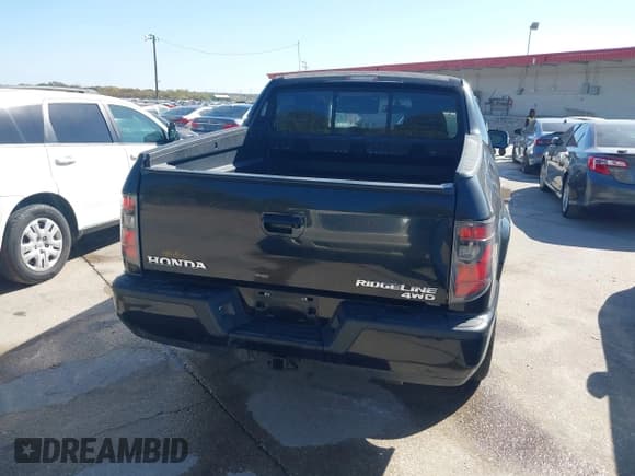 ✅ 2014 Honda Ridgeline Sport • VIN: 5FPYK1F72EB012416 • Lot: 43694778. Listed on IAAI with 177,377 mi. Free auction sales archive from the USA and detailed vehicle history report at DreamBid. Image 16.
