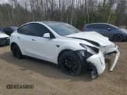 ✅ 2022 Tesla Model Y Long Range • VIN: 7SAYGDEE0NF532502 • Lot: 54683555. Wystawiony na Copart z przebiegiem 44 359 mil. Bezpłatny archiwum sprzedaży aukcyjnych z USA i szczegółowy raport historii pojazdu na DreamBid. Zdjęcie 4.