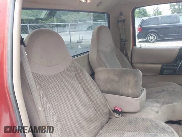 ✅ 1999 Ford Ranger XL • VIN: 1FTYR10C8XPA61560 • Лот: 42683645. Опубликован ранее на IAAI с пробегом 186 681 миль. Бесплатный доступ к архиву аукционных продаж из США и подробный отчёт об истории автомобиля на DreamBid. Изображение 8.