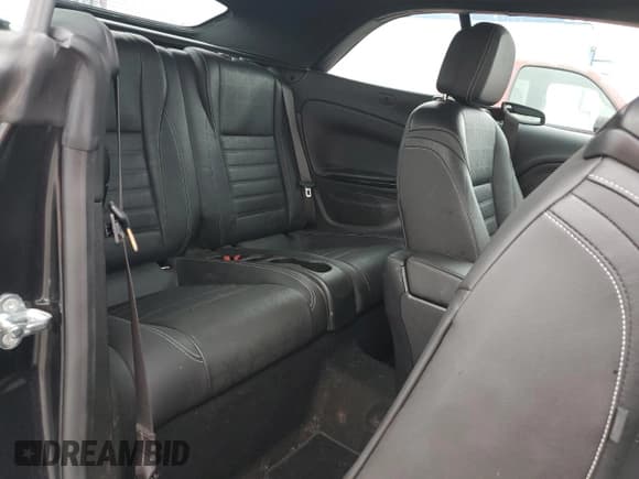 ✅ 2016 Buick Cascada Premium • VIN: W04WT3N51GG065586 • Lot: 76136584. Wystawiony na Copart z przebiegiem 42 390 mil. Bezpłatny archiwum sprzedaży aukcyjnych z USA i szczegółowy raport historii pojazdu na DreamBid. Zdjęcie 10.