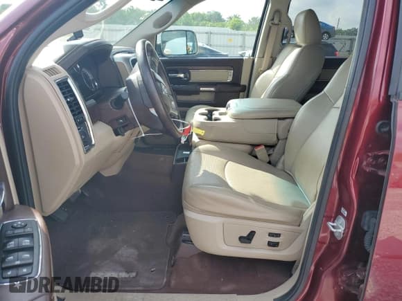 ✅ 2016 Ram 1500 Laramie • VIN: 1C6RR7NG7GS406441 • Лот: 60691305. Опубликован ранее на Copart с пробегом 181 795 миль. Бесплатный доступ к архиву аукционных продаж из США и подробный отчёт об истории автомобиля на DreamBid. Изображение 7.