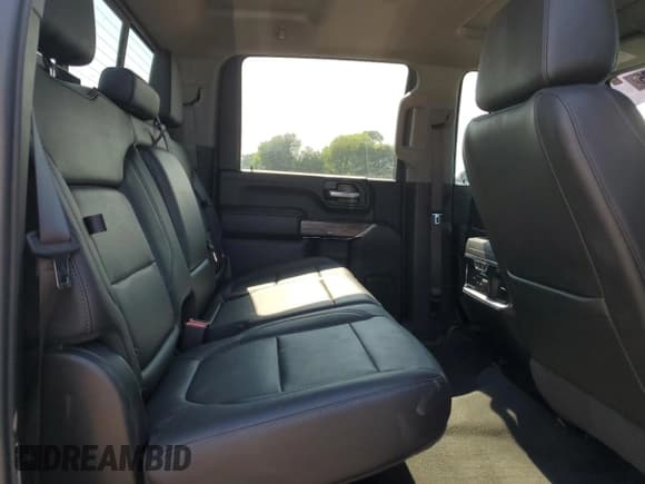 ✅ 2020 Chevrolet Silverado 2500HD LTZ • VIN: 1GC4YPEY7LF252816 • Lot: 66037495. Wystawiony na Copart z przebiegiem 126 886 mil. Bezpłatny archiwum sprzedaży aukcyjnych z USA i szczegółowy raport historii pojazdu na DreamBid. Zdjęcie 10.