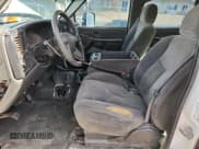 ✅ 2005 Chevrolet Silverado 2500HD LS • VIN: 1GCHK23U95F929468 • Lot: 92312705. Wystawiony na Copart z przebiegiem 314 955 mil. Bezpłatny archiwum sprzedaży aukcyjnych z USA i szczegółowy raport historii pojazdu na DreamBid. Zdjęcie 7.