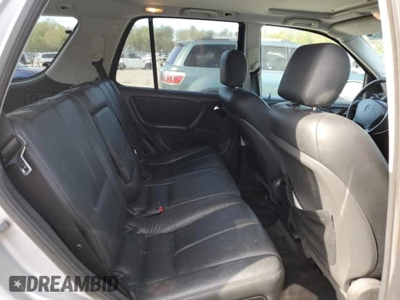 ✅ 2005 Mercedes-Benz M 350 • VIN: 4JGAB57E35A546639 • Lot: 50201805. Listed on Copart with 88,710 mi. Free auction sales archive from the USA and detailed vehicle history report at DreamBid. Image 11.