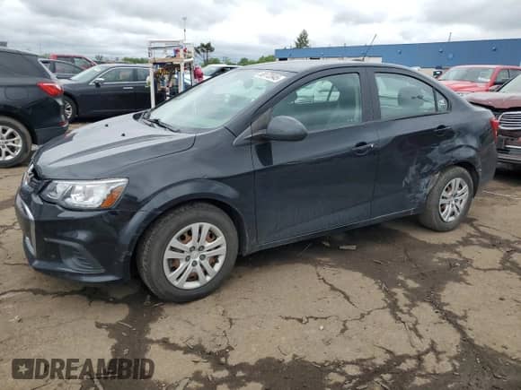 2020 Chevrolet Sonic LS с VIN 1G1JB5SB3L4122240, выставлен на аукционе Copart как лот 58172845 с пробегом 102 858 миль миль и На запчасти • Non repairable. История ставок и продаж доступна на DreamBid. Изображение 1.