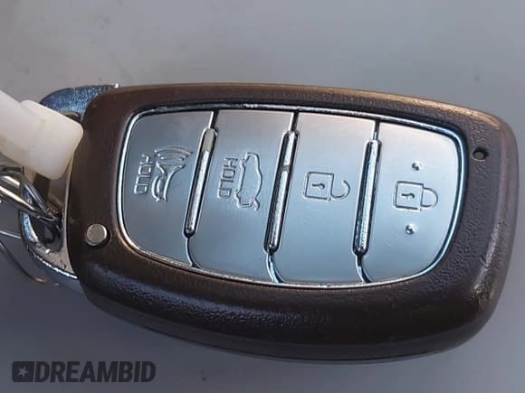 ✅ 2020 Hyundai Elantra SEL • VIN: 5NPD84LF3LH630894 • Lot: 43662912. Listed on IAAI with 92,352 mi. Free auction sales archive from the USA and detailed vehicle history report at DreamBid. Image 11.