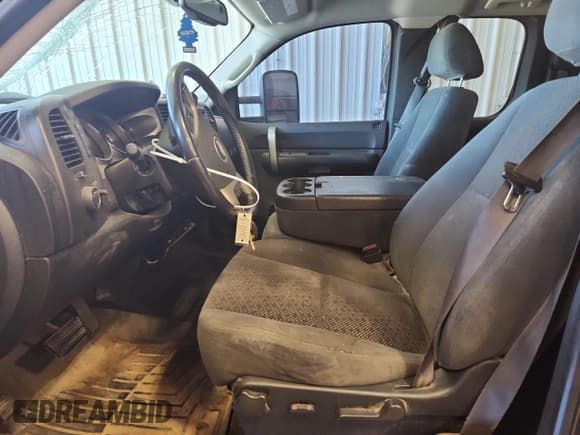 ✅ 2007 Chevrolet Silverado 1500 1LT • VIN: 2GCEK190771732620 • Lot: 80702055. Listed on Copart with 180,512 mi. Free auction sales archive from the USA and detailed vehicle history report at DreamBid. Image 7.