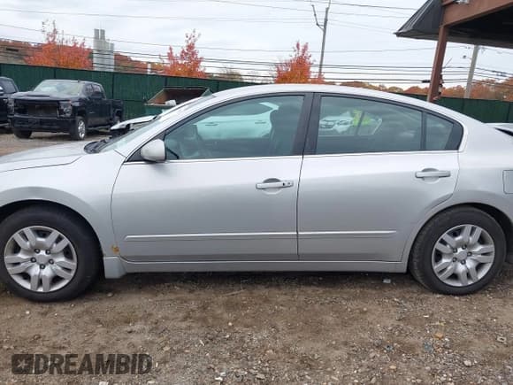 ✅ 2009 Nissan Altima S • VIN: 1N4AL21E49N503926 • Lot: 43579595. Listed on IAAI with 166,999 mi. Free auction sales archive from the USA and detailed vehicle history report at DreamBid. Image 14.