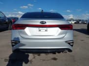 ✅ 2019 Kia Forte LXS • VIN: 3KPF24AD8KE010248 • Лот: 43188779. Опубликован ранее на IAAI с пробегом 72 730 миль. Бесплатный доступ к архиву аукционных продаж из США и подробный отчёт об истории автомобиля на DreamBid. Изображение 17.