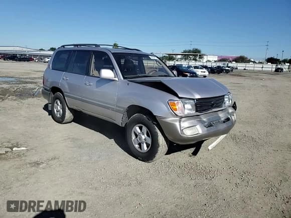 ✅ 2000 Toyota Land Cruiser • VIN: JT3HT05J1Y0120286 • Lot: 86704175. Wystawiony na Copart z przebiegiem 316 450 mil. Bezpłatny archiwum sprzedaży aukcyjnych z USA i szczegółowy raport historii pojazdu na DreamBid. Zdjęcie 14.