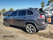 ✅ 2019 Jeep Cherokee Limited • VIN: 1C4PJLDB1KD196034 • Lot: 71641145. Wystawiony na Copart z przebiegiem 98 462 mil. Bezpłatny archiwum sprzedaży aukcyjnych z USA i szczegółowy raport historii pojazdu na DreamBid. Zdjęcie 2.