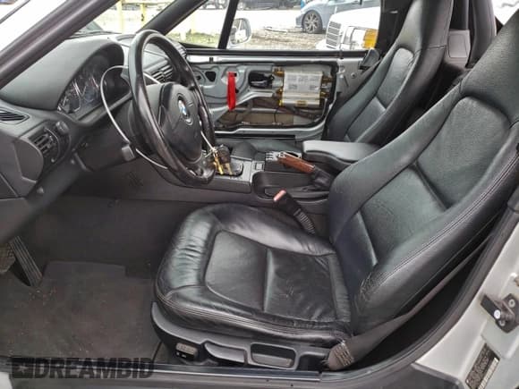 ✅ 2001 BMW Z3 3.0 • VIN: WBACN53401LL48257 • Лот: 95170235. Опубликован ранее на Copart с пробегом 162 270 миль. Бесплатный доступ к архиву аукционных продаж из США и подробный отчёт об истории автомобиля на DreamBid. Изображение 7.