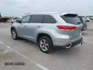 ✅ 2017 Toyota Highlander Limited • VIN: 5TDDZRFHXHS393913 • Lot: 43388149. Listed on IAAI with 149,357 mi. Free auction sales archive from the USA and detailed vehicle history report at DreamBid. Image 3.