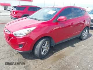 2015 Hyundai Tucson GLS with VIN KM8JT3AF3FU070668, listed as a IAAI auction lot 43282300 with 63,976 mi miles and . Bid and sale history available at DreamBid. Image 2.
