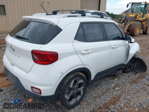 ✅ 2023 Hyundai Venue Limited • VIN: KMHRC8A33PU252068 • Лот: 43338569. Опубликован ранее на IAAI с пробегом 58 406 миль. Бесплатный доступ к архиву аукционных продаж из США и подробный отчёт об истории автомобиля на DreamBid. Изображение 4.