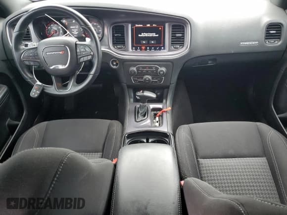 ✅ 2018 Dodge Charger GT • VIN: 2C3CDXJG6JH230942 • Lot: 67280085. Wystawiony na Copart z przebiegiem 85 253 mil. Bezpłatny archiwum sprzedaży aukcyjnych z USA i szczegółowy raport historii pojazdu na DreamBid. Zdjęcie 8.