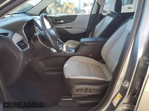 2024 Chevrolet Equinox LT with VIN 3GNAXUEG9RL301984, listed as a Copart auction lot 87086875 with 39,613 mi miles and Salvage title. Bid and sale history available at DreamBid. Image 7.