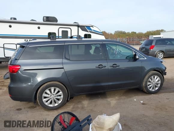 ✅ 2017 Kia Sedona EX • VIN: KNDMC5C12H6283052 • Lot: 40749961. Listed on IAAI with 146,996 mi. Free auction sales archive from the USA and detailed vehicle history report at DreamBid. Image 13.
