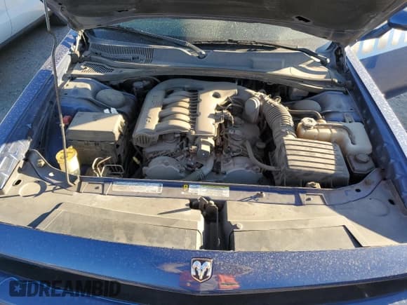 ✅ 2010 Dodge Challenger SE • VIN: 2B3CJ4DV1AH211603 • Lot: 77224204. Wystawiony na Copart z przebiegiem 103 344 mil. Bezpłatny archiwum sprzedaży aukcyjnych z USA i szczegółowy raport historii pojazdu na DreamBid. Zdjęcie 11.