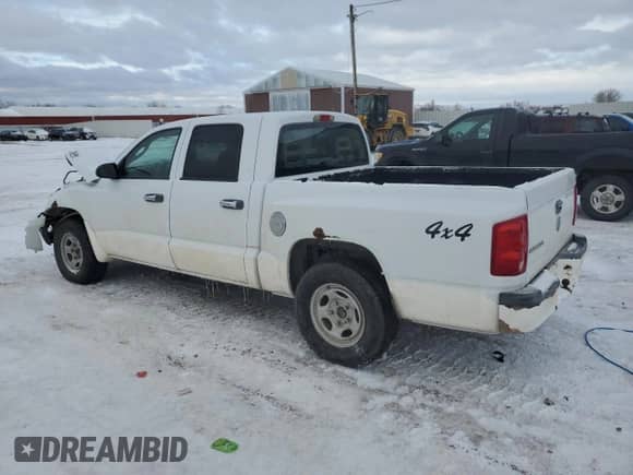 2005 Dodge Dakota ST z VIN 1D7HW28K95S205935, wystawiony jako Copart lot #41422315 z przebiegiem 178 800 mil mil oraz Czysty tytuł • Clean title. Historia ofert i sprzedaży dostępna na DreamBid. Obrazek 2.